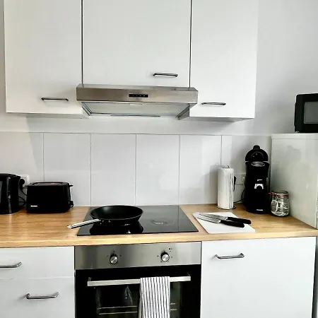 Design - Kingsize Bett - Kueche - Zentral Apartmán Hannover